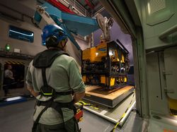 Intip Isi Kapal Canggih OceanX di Tanjung Priok