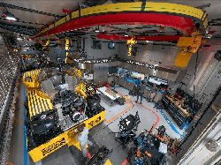 Intip Isi Kapal Canggih OceanX di Tanjung Priok