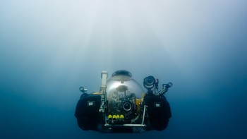 Kapal selam memungkinkan pemandangan lingkungan laut yang tidak terhalang dan dirancang untuk memiliki dampak minimal terhadap kehidupan laut. Para ilmuwan dan pembuat film dapat mengamati, mendokumentasikan, dan mengumpulkan data tentang ekosistem dan spesies di lingkungan alaminya. Foto: OceanX