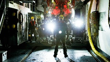 Pusat penyelaman OceanXplorer memungkinkan survei berskala besar, komprehensif terhadap ekosistem laut dan terumbu karang dengan kedalaman dangkal hingga sedang dengan menggunakan SCUBA dan rebreathers sirkuit tertutup. Foto: OceanX