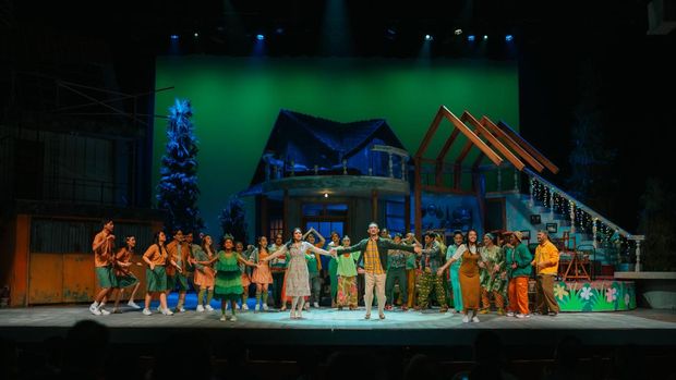 Panggung Musikal Keluarga Cemara Digelar di Ciputra Artpreneur Theatre, Jakarta.