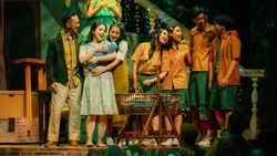 Menghipnotis! Musikal Keluarga Cemara Bikin Terenyuh