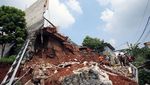 Penampakan Tanah Longsor di Setu Tangerang Selatan