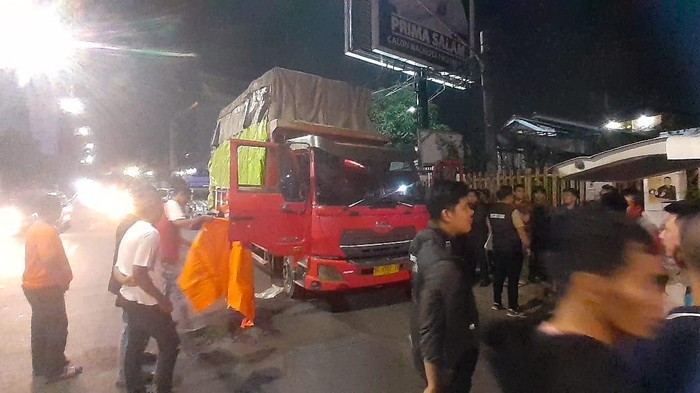 Pengendara truk ekspedisi ditemukan meninggal dunia dalam mobil