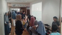 Untuk jam kegiatan ‘Liburan Sekolah di Perpustakaan Jakarta’ digelar pada jam 14.00 – 15.00 WIB saja.