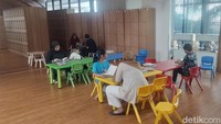 Untuk menumbuhkan rasa kecintaan terhadap literasi sejak dini, Perpustakaan Jakarta melangsungkan sebuah kegiatan yang bertajuk ‘Liburan Sekolah di Perpustakaan Jakarta’ dalam kegiatan ini banyak aktivitas menyenangkan dan berhubungan dengan buku.