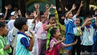 MPLS merupakan rangkaian kegiatan pada awal tahun ajaran untuk memperkenalkan siswa baru dengan lingkungan sekolah.  