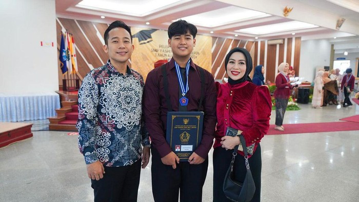 Potret Shanty Denny Mellow Jelang Anak Asrama