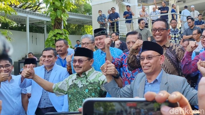 Prof BUS dan Rektor Unair Prof Nasih
