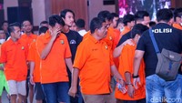 Dari total tersangka ditangkap, sebanyak 31.880 tersangka sedang menjalani proses penyidikan dan 6.314 tersangka lain sedang menjalani proses rehabilitasi.  