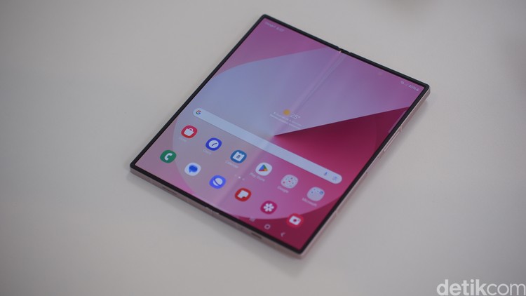 Samsung Galaxy Z Fold 6 Embargo