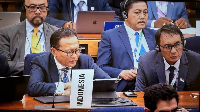 Sebagai salah satu anggota Dewan International Maritime Organization (IMO) Direktorat Jenderal Perhubungan Laut Kementerian Perhubungan menghadiri Sidang IMO.
