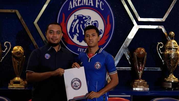 Arema FC kenalkan rekrutan baru, Shulton Fajar