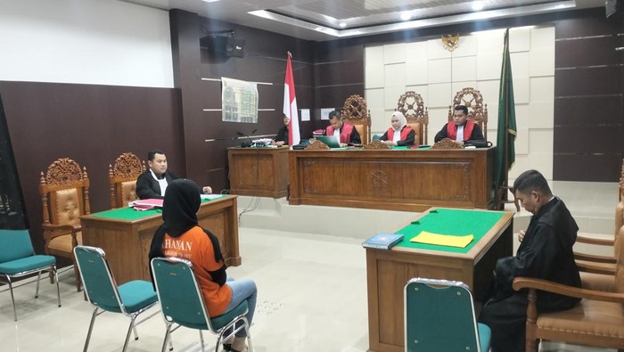 Sidang keenam kasus istri potong kelamin suami di Muba.