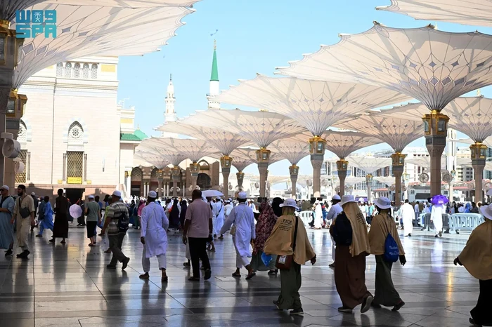 Suasana Masjid Nabawi saat musim umrah 1446 H dimulai