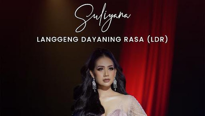 Suliyana menyanyikan lagu Langgeng Dayaning Rasa (LDR).