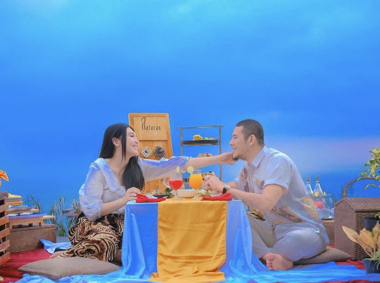 Via Vallen Lahiran Anak Pertama, Sebelumnya Asyik Kulineran Seru