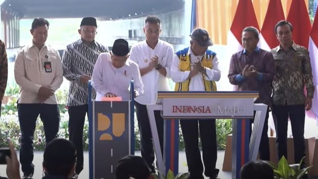 Wakil Presiden Ma'ruf Amin saat peresmian jalan Tol Cimanggis - Cibitung di Provinsi Jawa Barat. (Youtube/Wakil Presiden RI)