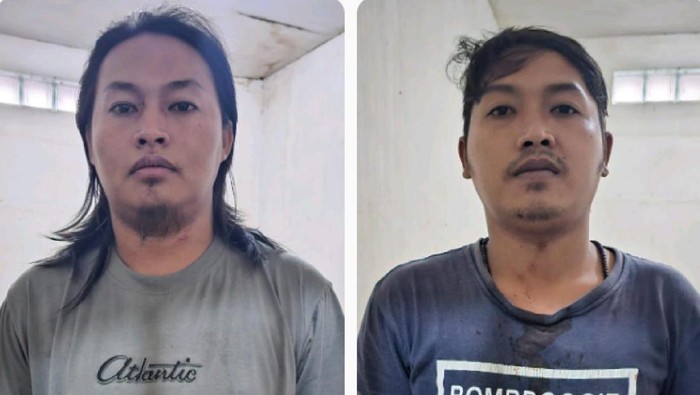 Abdul Rosyid dan Abdur Rohman pembunuh Murdiono warga Beji, Pasuruan saat menyerahkan diri