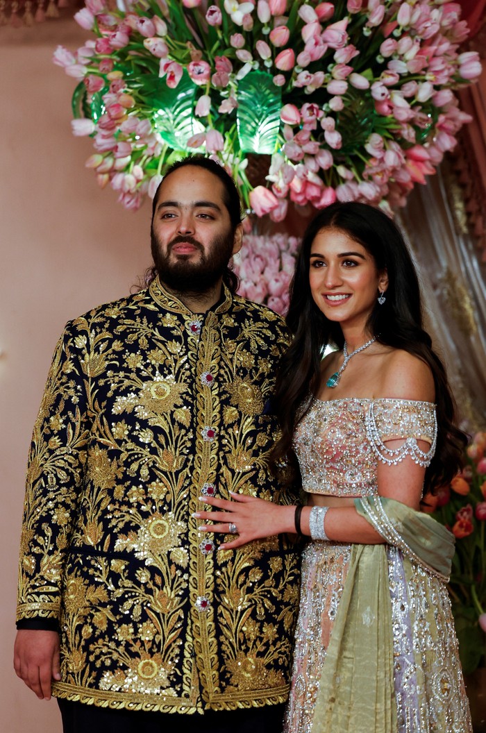 Anant Ambani dan Radhika Merchant di upacara sangeet