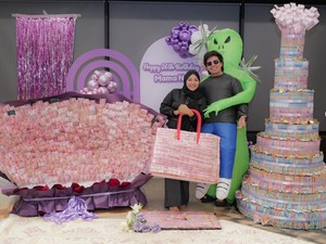 Berapa Lembaran Uang di Buket-Kue 12 Tingkat Hadiah Atta untuk Aurel Hermansyah?
