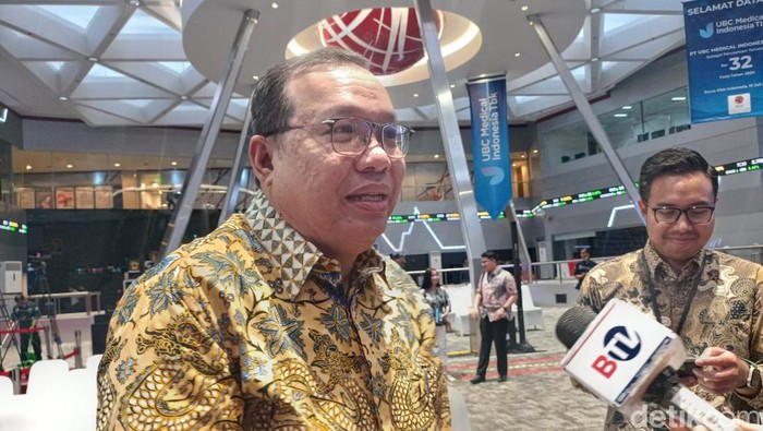 Direktur Utama Bursa Efek Indonesia (BEI) Iman Rachman