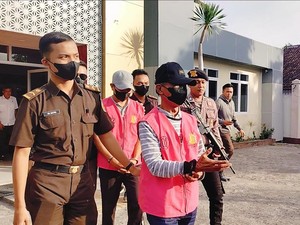 Korupsi Anggaran Desa, Eks Kades-Bendahara Desa Riwo Dompu Ditahan Jaksa