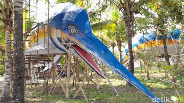 Ikan marlin yang akan dipasang di jembatan Wiriadinata Ranggajipang
