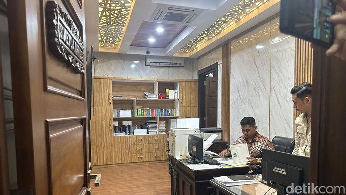 Kantor DPRD Jatim
