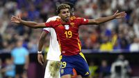 Spains Lamine Yamal reacts during a semifinal match between Spain and France at the Euro 2024 soccer tournament in Munich, Germany, Tuesday, July 9, 2024. Left Spains Rodri. (AP Photo/Hassan Ammar)