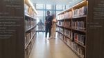 Potret Gen Z Asyik Nge-date di Perpustakaan Jakarta