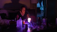Setelah diterjang badai beryl, rumah hingga toko di Texas mengalami listrik padam.  