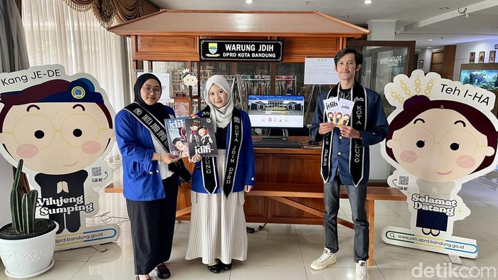 Majalah JDIH DPRD Kota Bandung, spot Waroeng JDIH, dan penghargaan JDIH terbaik Nasional.