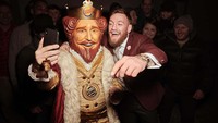 Sesuai dengan namanya, Burger King memiliki maskot berbentuk raja. Ptungnya identik dengan seorang raja yang mengenakan jubah dan mahkota. Foto: Mashed