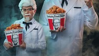 Siapa yang tak kenal dengan kakek yang ahli menggoreng ayam ini? Kolonel Sanders tak pernah absen menyapa para penikmat ayam gorengnya yang mendunia. Foto: Mashed