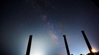 Milky Way atau Galaksi Bima Sakti merupakan salah satu objek ftoo astronomi favorit para fotografer. 
