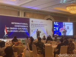 Menlu Retno Buka Konferensi Internasional Literasi Keagamaan Lintas Budaya