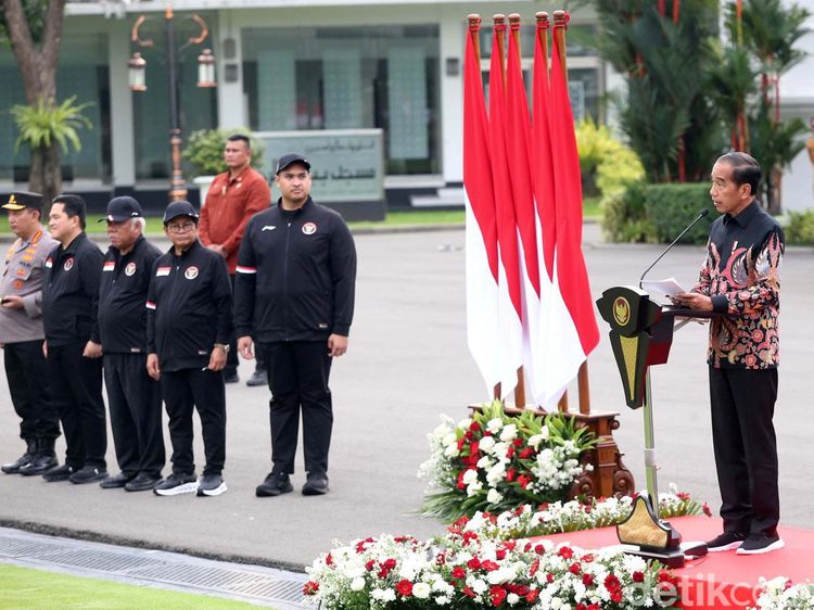 Momen Jokowi Lepas Kontingen RI ke Olimpiade Paris 2024