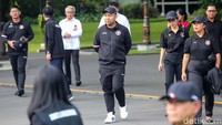 Didit Hediprasetyo yang mendesain jersey Timnas Indonesia juga hadir dalam pelepasan Kontingan RI.