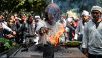 Ngertakeun Bumi Lamba Ritual Menjaga Kesucian Gunung Tangkuban Parahu