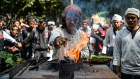 Di masa lalu, Kuwera Bakti merupakan upacara besar delapan tahunan yang diselenggarakan oleh Kerajaan Pakuan Pajajaran.