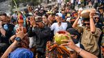 Ngertakeun Bumi Lamba Ritual Menjaga Kesucian Gunung Tangkuban Parahu