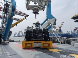 Intip Isi Kapal Canggih OceanX di Tanjung Priok