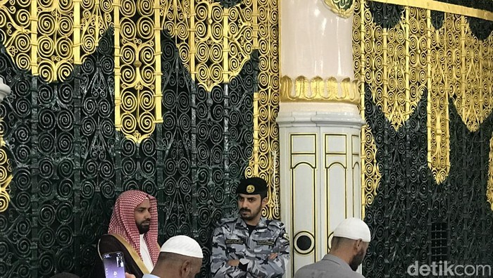 Potret Raudhah di Masjid Nabawi