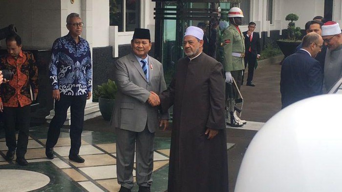 Prabowo Subianto dan Imam Akbar Ahmed Al Tayeb di Kemhan, Jakarta Pusat. (istimewa)