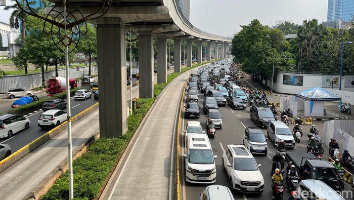 Perluasan Infrastruktur di Kuningan Selatan Sebabkan Kemacetan Parah