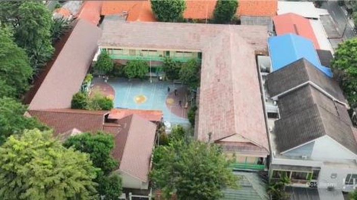 Sebanyak puluhan gedung sekolah di Jakarta bakal direhab oleh PT Hutama Karya (Persero) alias Hutama Karya.
