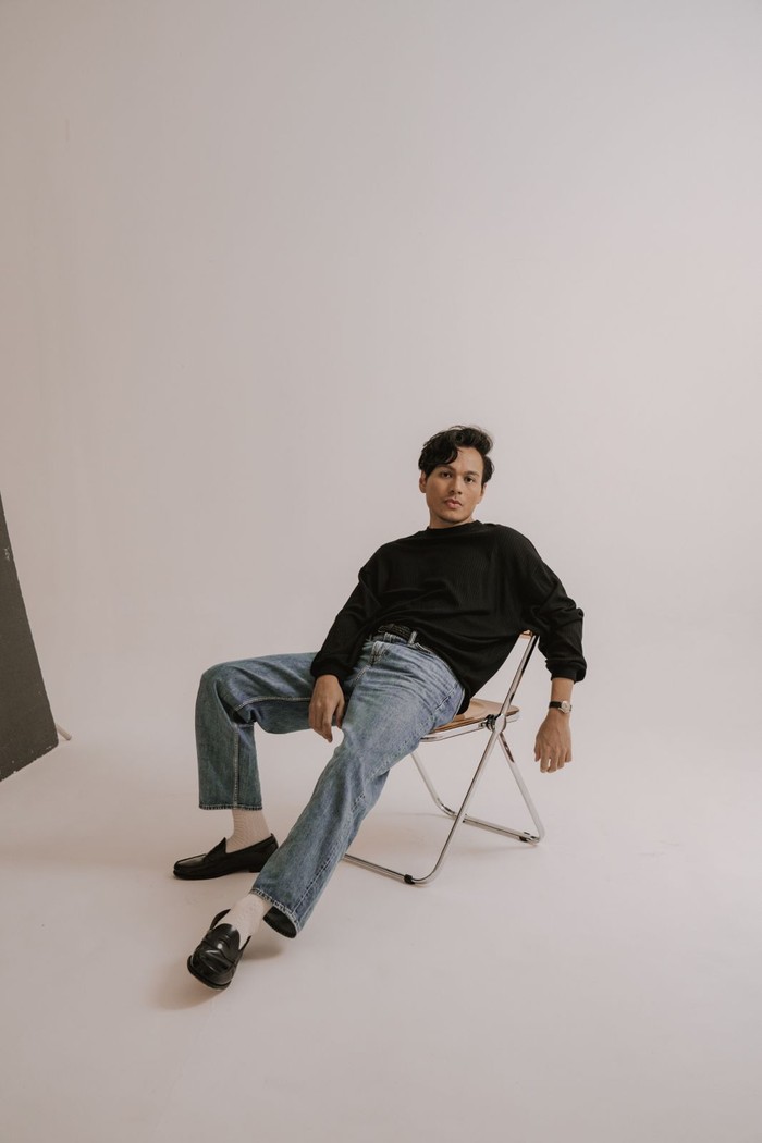 Rendy Pandugo Rendy Pandugo rilis lagu baru untuk awali album selanjutnya.