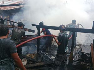 Rumah Warga di Bulukumba Terbakar, Motor Ikut Hangus Dilalap Api