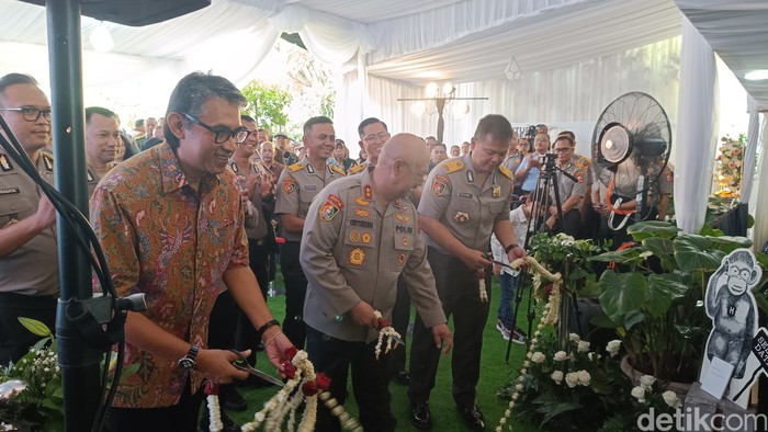 Sespimti Lemdiklat Polri Luncurkan Buku-Gelar Pameran tentang Jenderal Hoegeng. (Rizky Adha Mahendera/detikcom)